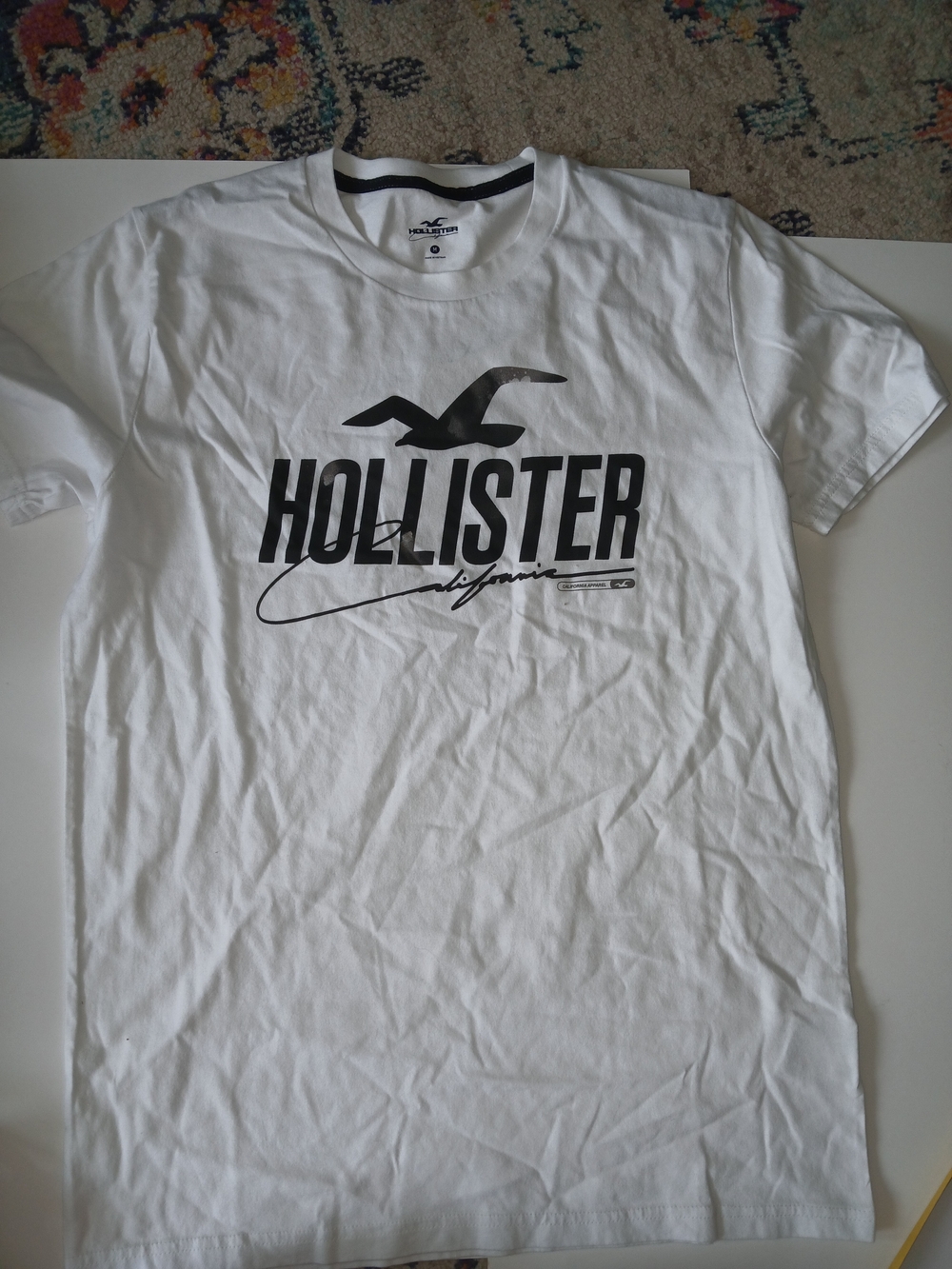 Hollister New Without Tags Men Size Med. D0369
